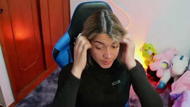 tay ler3 online show from January 2025 12:46:02 AM