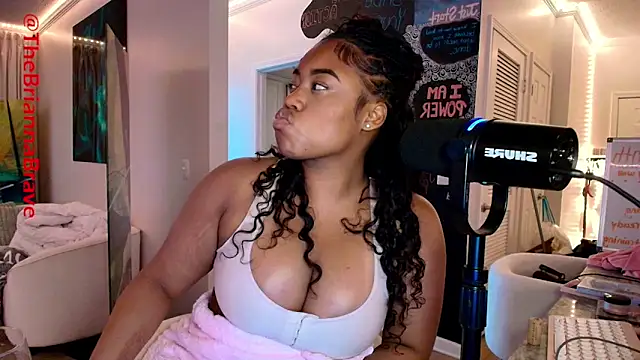 BriannaBrave online show from June 2026 11:31:01 PM