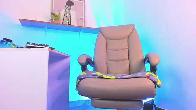 Chanelll Taylorr  online show from January 2026 12:43:01 PM