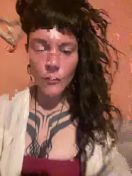 OniricFemme online show from May 2026 12:40:02 AM