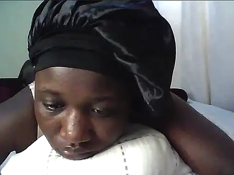 Adaline-Paris online show from March 2026 11:36:01 AM