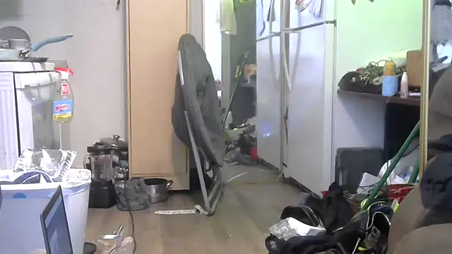 SassyCrystal77 online show from April 2026 06:24:01 AM