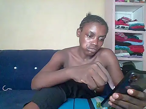 Snapshot of awino001 chatting on May 2026 04:58:02 PM awino001 online show from May 2026 04:58:02 PM