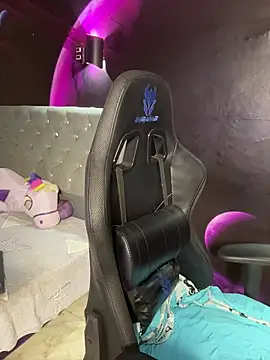 Snapshot of Lau_Beauty chatting on April 2026 07:42:01 AM Lau Beauty online show from April 2026 07:42:01 AM