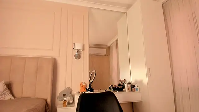 melissa yamazaki online show from November 2025 04:45:02 AM