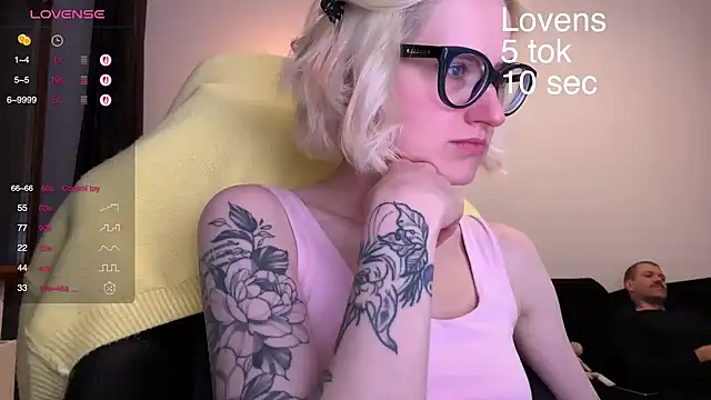 Sexy Sweets online show from October 2025 07:45:01 PM