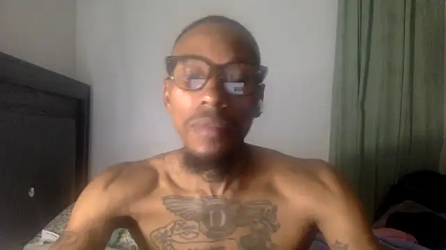 Snapshot of KingDerRico chatting on October 2025 12:30:02 AM KingDerRico online show from October 2025 12:30:02 AM