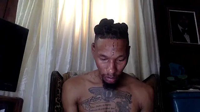 KingDerRico online show from November 2025 02:17:01 PM