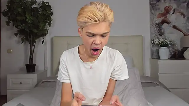 Felix Rey online show from February 2025 04:07:01 PM