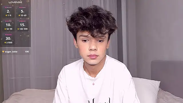 Felix Rey online show from June 2026 11:00:01 PM