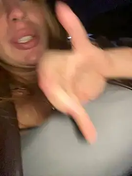 Snapshot of Sweet___Emily chatting on December 2024 07:04:02 PM Sweet   Emily online show from December 2024 07:04:02 PM