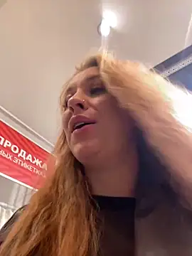 Snapshot of Sweet___Emily chatting on December 2024 03:37:01 PM Sweet   Emily online show from December 2024 03:37:01 PM