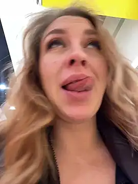 Snapshot of Sweet___Emily chatting on January 2025 02:35:01 PM Sweet   Emily online show from January 2025 02:35:01 PM