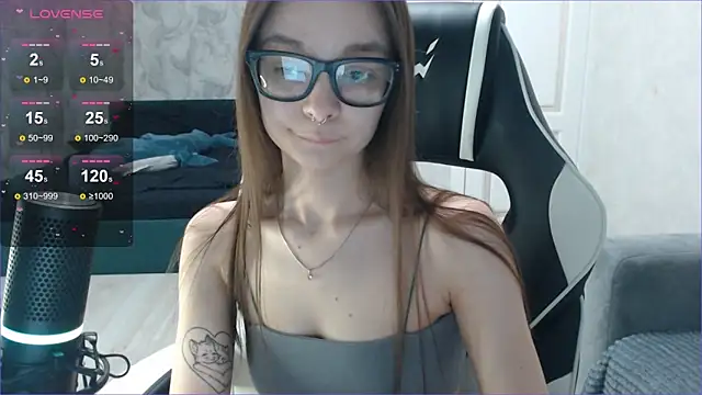 Amarieni online show from March 2025 06:18:01 PM