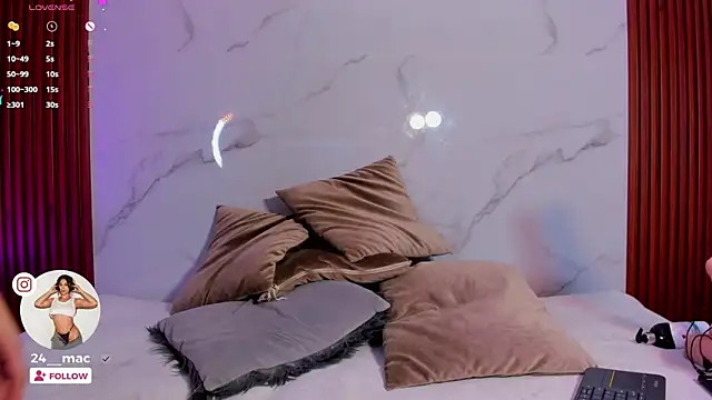 amelie leigh online show from December 2024 04:27:02 AM