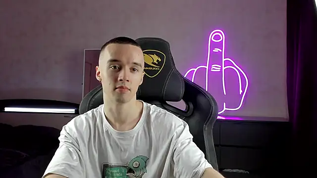 MasonWarholl online show from December 2024 06:41:02 PM