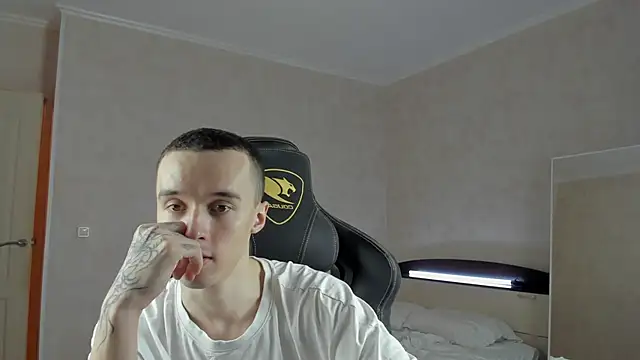 MasonWarholl online show from December 2024 06:20:02 PM