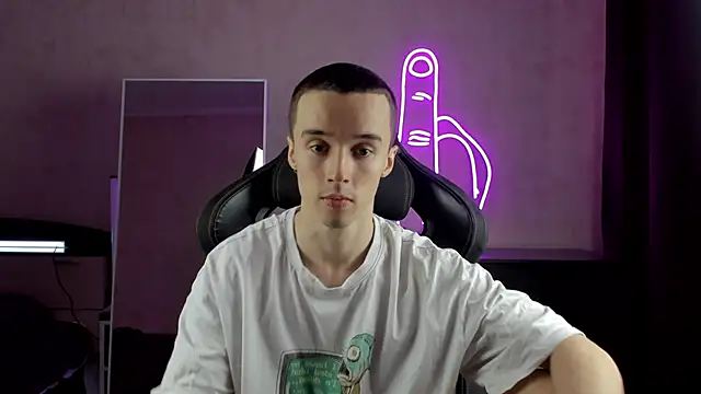 MasonWarholl online show from January 2025 07:55:02 AM