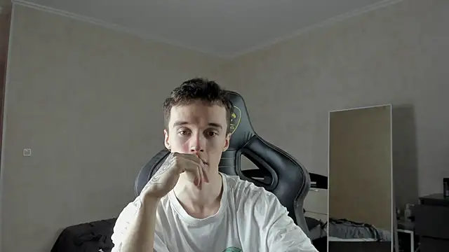 MasonWarholl online show from March 2025 09:16:01 PM