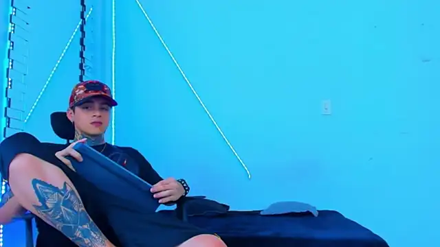 HOT boy2025 online show from October 2025 09:02:01 PM