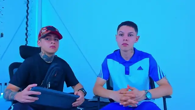 HOT boy2025 online show from November 2025 09:48:02 PM