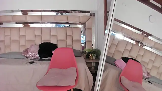 Dapnne  online show from October 2025 12:44:02 PM