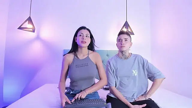 Snapshot of Tinny_and_Candy chatting on December 2024 01:28:01 PM Tinny and Candy online show from December 2024 01:28:01 PM