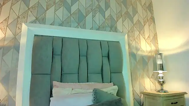 Snapshot of Ginger_Violetta_ chatting on December 2024 07:41:02 PM Ginger Violetta online show from December 2024 07:41:02 PM