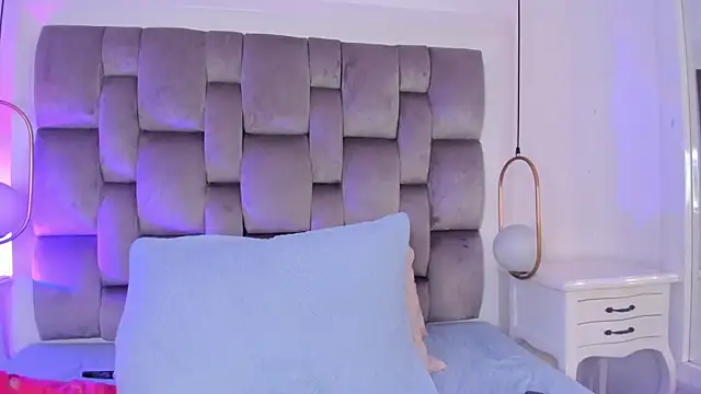 Snapshot of Ginger_Violetta_ chatting on April 2026 07:41:01 PM Ginger Violetta online show from April 2026 07:41:01 PM