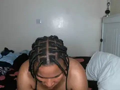 Snapshot of R-thequeen chatting on December 2024 06:49:02 PM R-thequeen online show from December 2024 06:49:02 PM