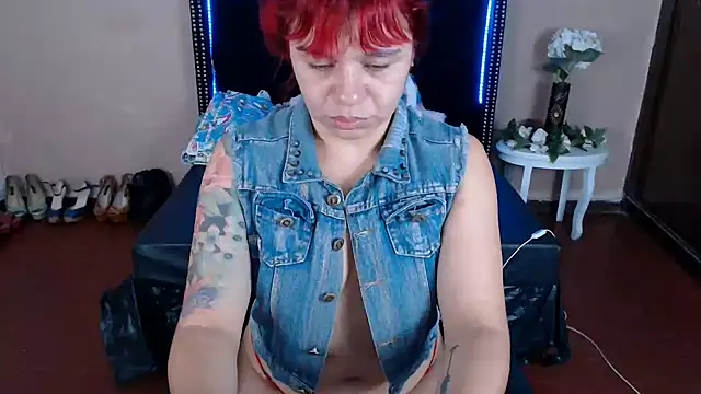 Snapshot of VioletaaaSlave chatting on June 2026 10:51:02 AM VioletaaaSlave online show from June 2026 10:51:02 AM