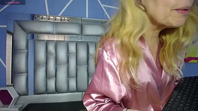 sophia ny online show from September 2025 01:33:02 PM