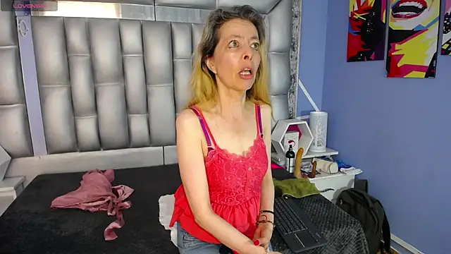 sophia ny online show from September 2025 01:56:01 PM