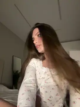 WildOrchid online show from November 2025 08:41:02 PM