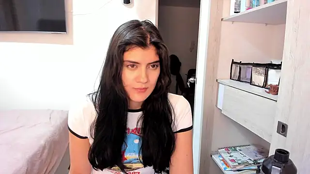 misstoya online show from December 2025 02:30:02 AM