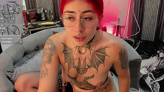 selene red  online show from February 2025 03:52:02 AM