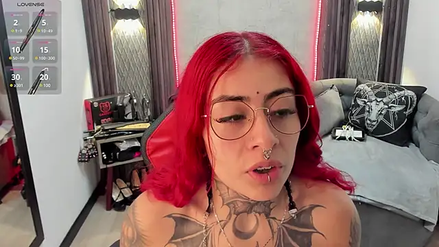 selene red  online show from February 2025 09:21:02 AM