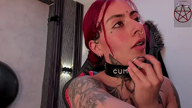 selene red  online show from September 2025 02:23:01 AM