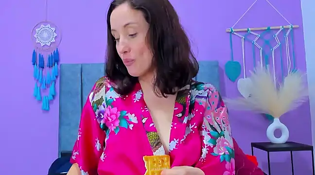 IberianMoonMK online show from January 2025 09:47:01 PM