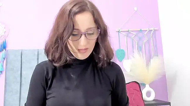 IberianMoonMK online show from January 2025 01:00:02 AM