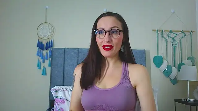 IberianMoonMK online show from October 2025 05:28:01 PM