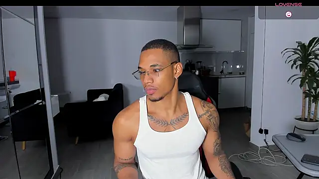 TROYWESLY- online show from September 2025 01:31:02 AM