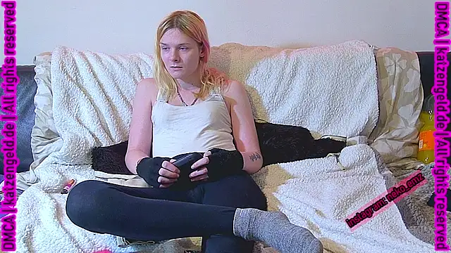 Snapshot of emma_neko chatting on January 2025 03:24:01 PM emma neko online show from January 2025 03:24:01 PM