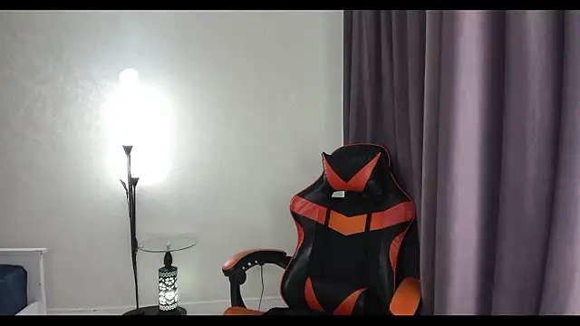 Snapshot of Missykitty01 chatting on February 2026 11:40:02 AM Missykitty01 online show from February 2026 11:40:02 AM