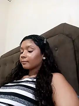 heleny901 online show from December 2024 12:02:01 AM