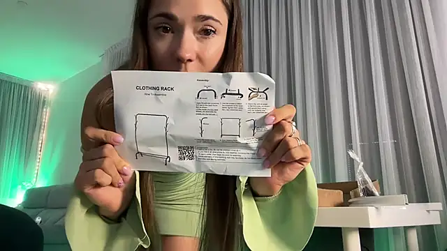 Mika Miller online show from September 2025 07:25:02 PM