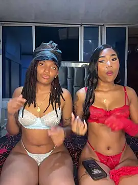 Snapshot of Lya-Kasandra chatting on February 2025 12:19:02 AM Lya-Kasandra online show from February 2025 12:19:02 AM