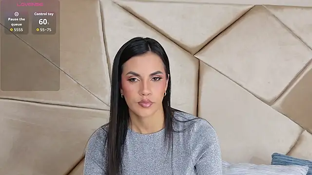 Camille Torres online show from November 2025 12:37:02 PM