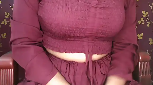 Snapshot of VR_here_4U chatting on December 2024 03:26:01 PM VR here 4U online show from December 2024 03:26:01 PM