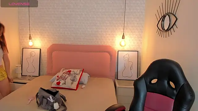 Kittytimberlake online show from December 2025 12:47:02 PM